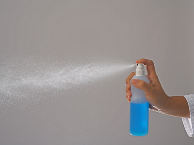 Spray bottles with pump vapouriser